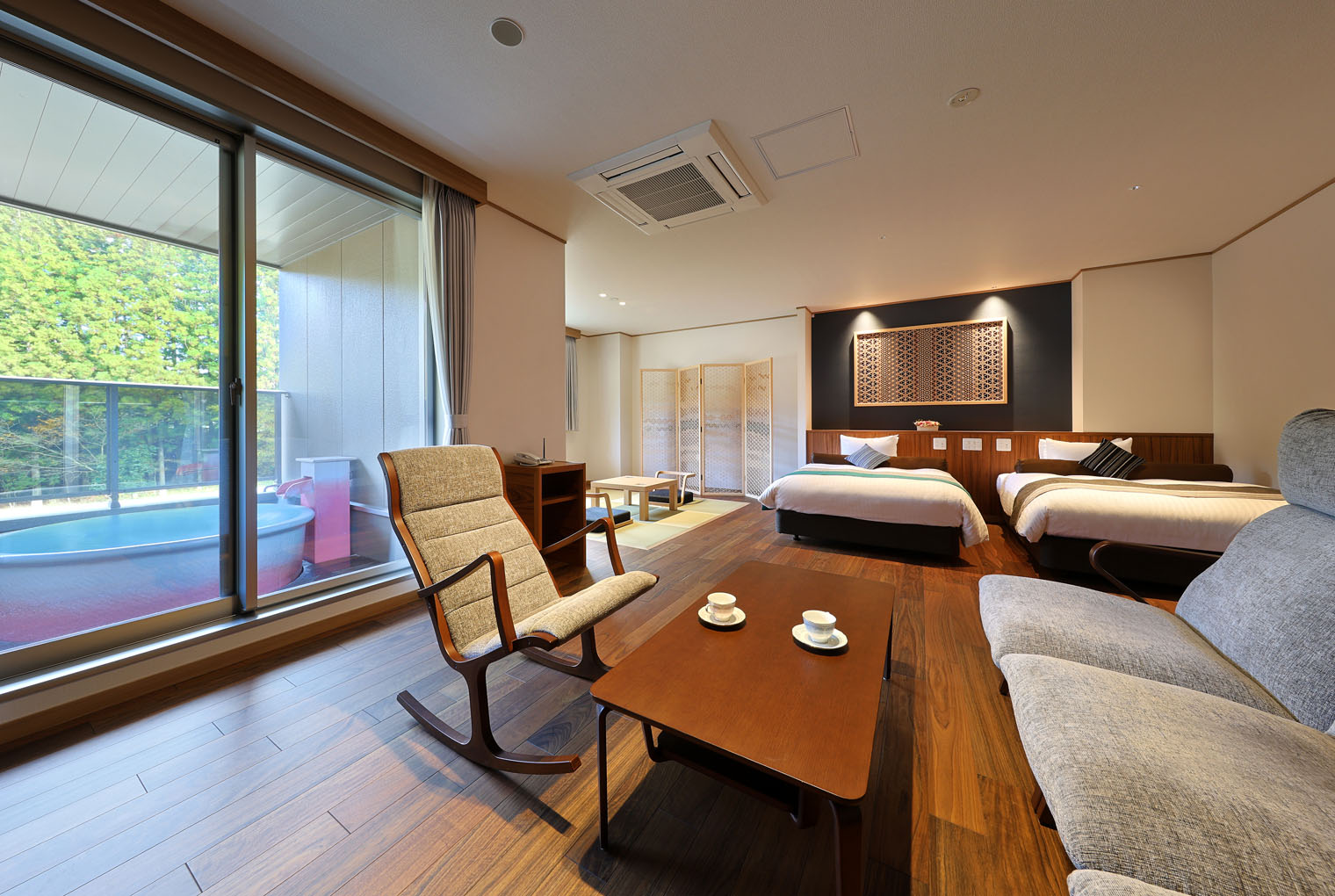 202 陶器露天風呂付